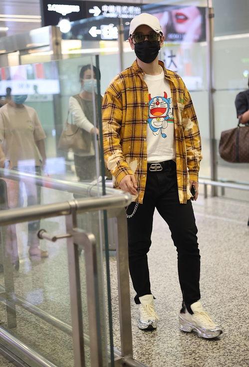 明星机场穿搭男夏,明星们的时尚秘籍大公开
