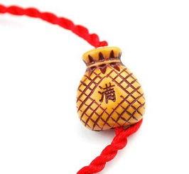 明星红绳手链图片,时尚潮流的幸运饰品解析