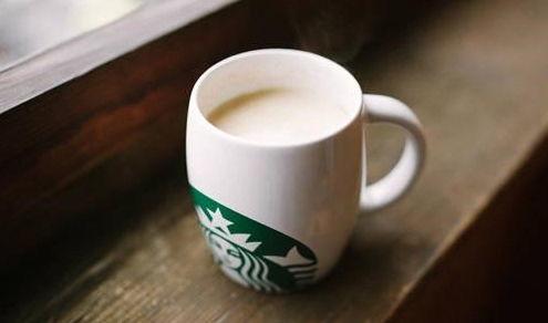 星巴克熊彩虹吃瓜,揭秘网红饮品背后的故事