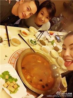 韩国明星吃火锅反应,辣味狂欢背后的感人故事