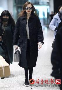 女明星大衣街拍,女明星大衣街拍，演绎冬日街头风情
