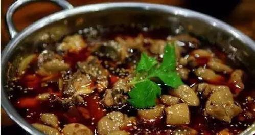 网红臭豆腐肥肠鸡的做法,臭豆腐的独特风味，让你欲罢不能