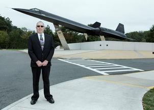 前UFO专家爆料51区,前UFO专家披露神秘军事基地的惊人秘密