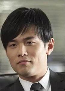 鼻子塌的男明星,盘点那些鼻塌却独具风度的男明星